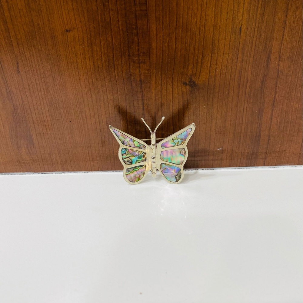 Vintage 925 Abalone Shell Butterfly brooch/pin.